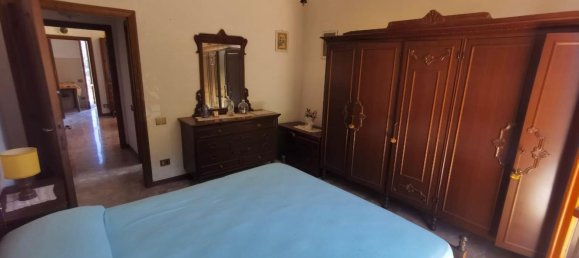 3 rooms Apartment in Arezzo, Italy No. 299707 5