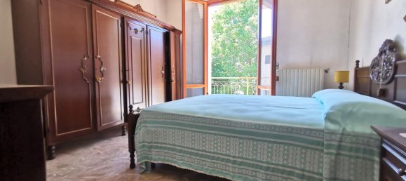 3 rooms Apartment in Arezzo, Italy No. 299707 7