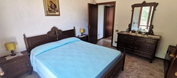 3 rooms Apartment in Arezzo, Italy No. 299707 4