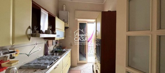 Apartamento de 3 dormitorios en Naples, Italy No. 10505 12