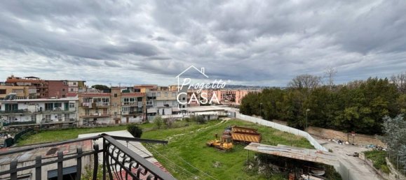 Apartamento de 3 dormitorios en Naples, Italy No. 10505 4