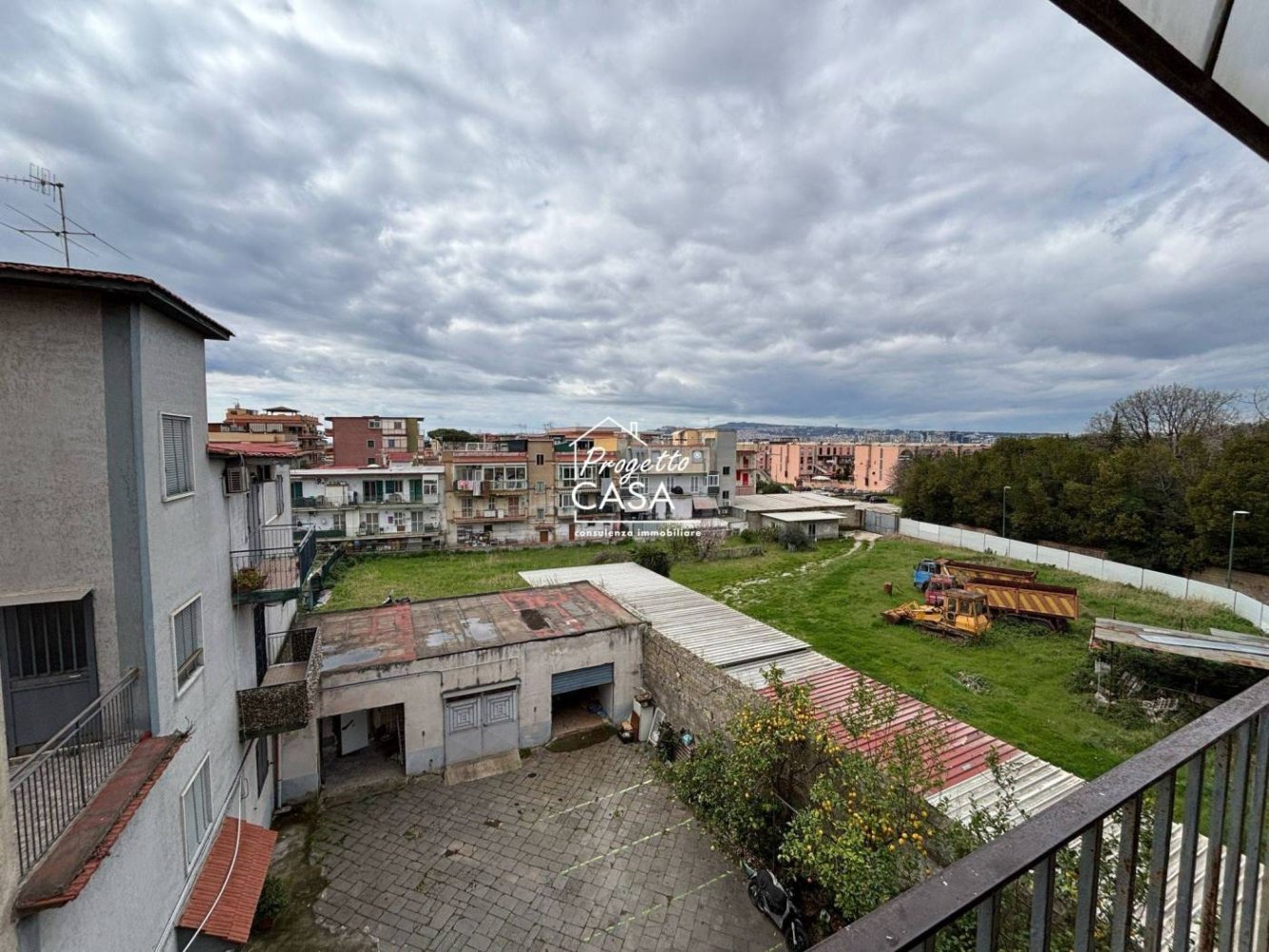 Apartamento de 3 dormitorios en Naples, Italy No. 10505