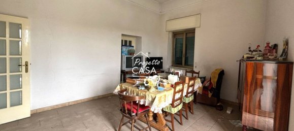 Apartamento de 3 dormitorios en Naples, Italy No. 10505 6