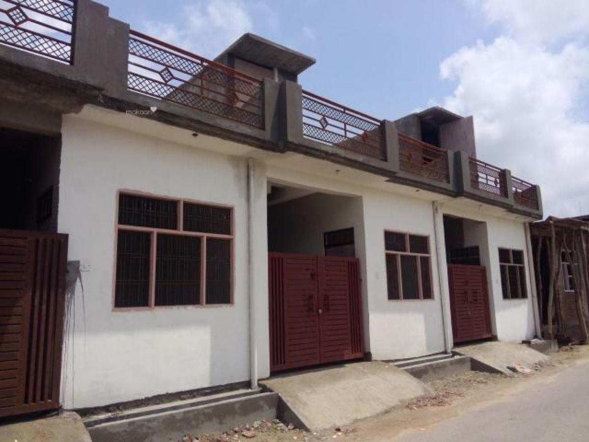 2 bedrooms House in Lucknow, India No. 27698