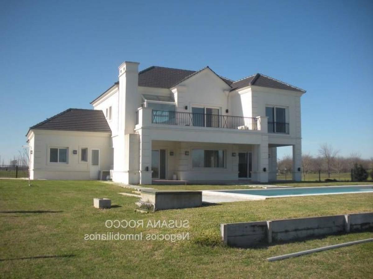 3 bedrooms House in Pilar, Argentina No. 16931