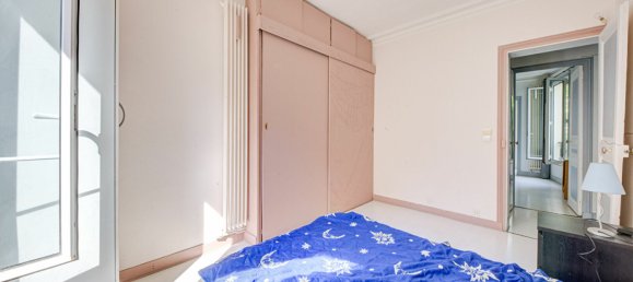 1 bedroom Apartment in Paris, France No. 334725 13