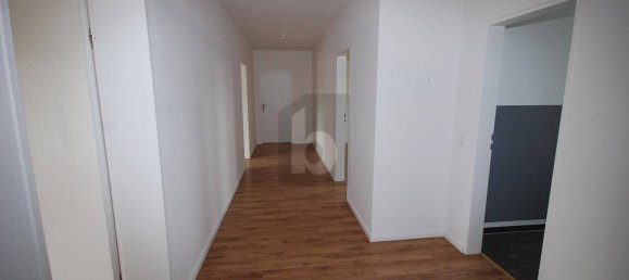 7-salle Bâtiment à Dusseldorf, Germany No. 9808 3