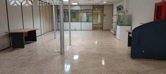 225m² Commercial property in Horta-Guinardo, Spain No. 79080 2