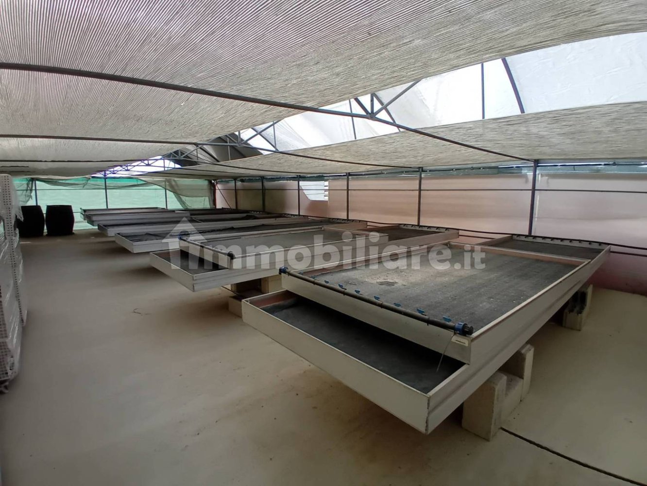  مستودع في Oristano, Italy 1089متر مربع رقم 306575