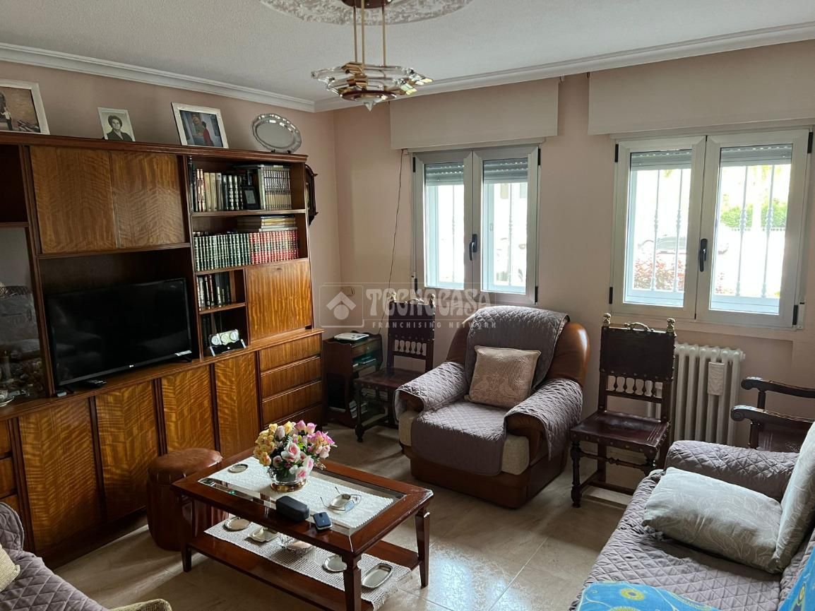 2 bedrooms Apartment in Madrid, Spain No. 244908