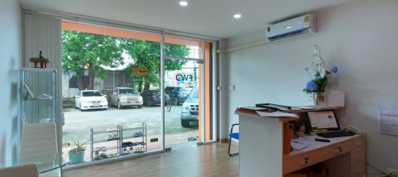 3 bedrooms Commercial property in Chiang Mai, Thailand No. 27070 18