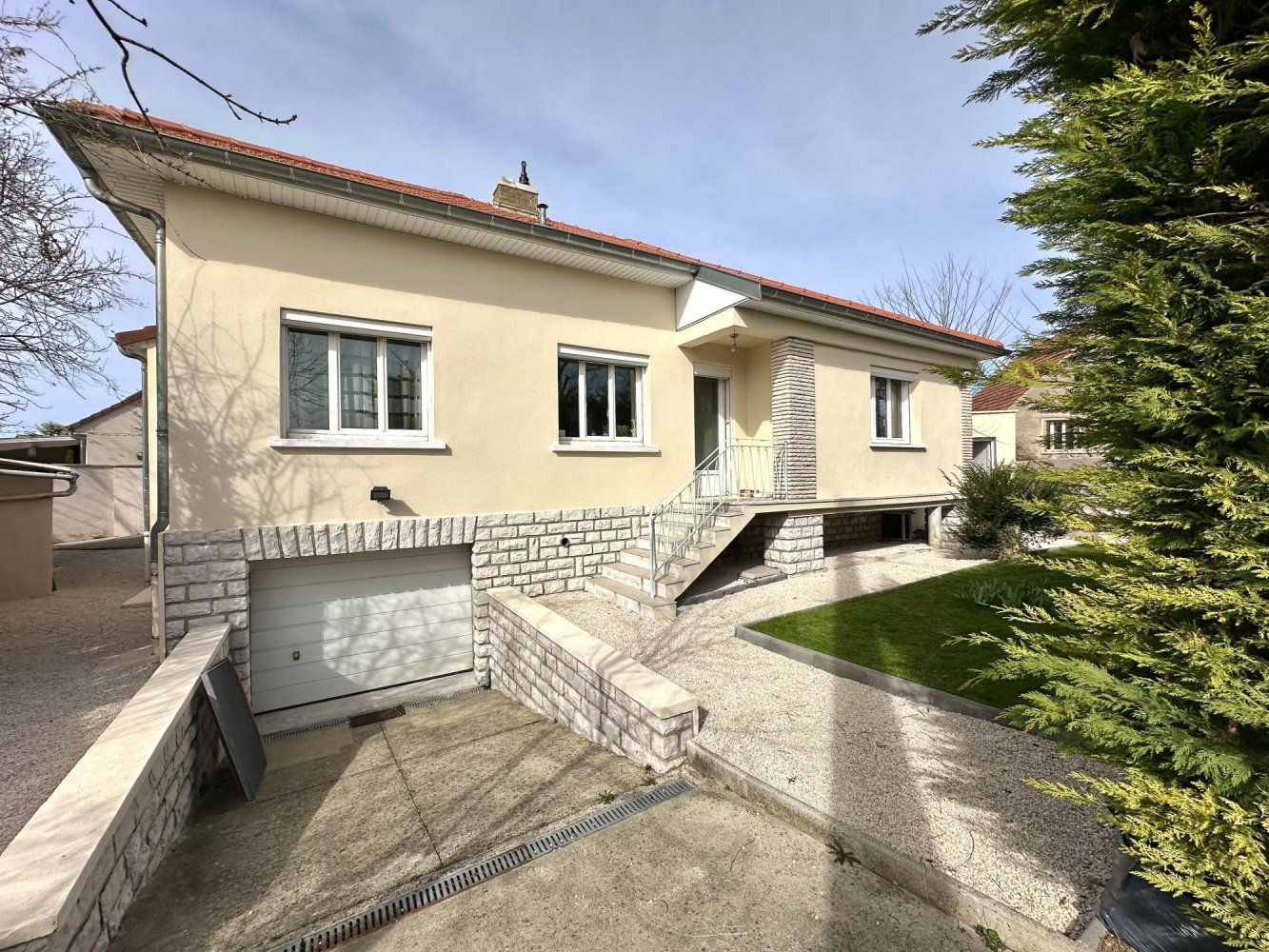 3 Schlafzimmer Haus in Dijon, France, Nr. 40342