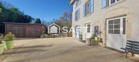13 bedrooms House in Tullins, France No. 205833 2