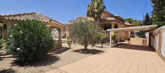 5 bedrooms House in Pinar De Campoverde, Spain No. 183655 3