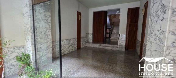 Apartamento de 7 habitaciónes en Catania, Italy No. 259696 8