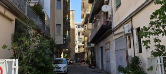 Apartamento de 7 habitaciónes en Catania, Italy No. 259696 7