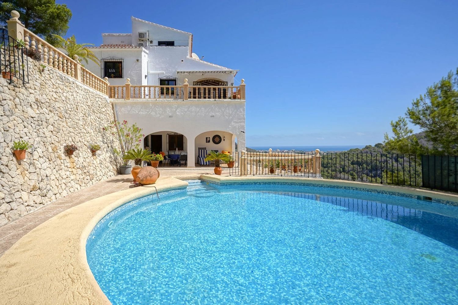 4 bedrooms Villa in Alicante, Spain No. 271533