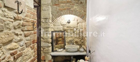 4 bedrooms House in Rosignano Marittimo, Italy No. 221458 8