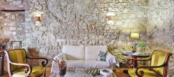 4 bedrooms House in Rosignano Marittimo, Italy No. 221458 3