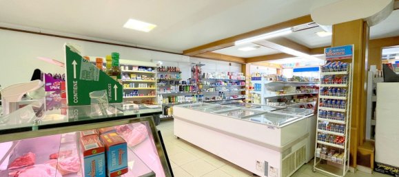 Gewerbliche Immobilie in Arteixo, Spain 200m², Nr. 57141 10