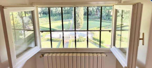 9 rooms Apartment in Florence, Italy No. 34717 9