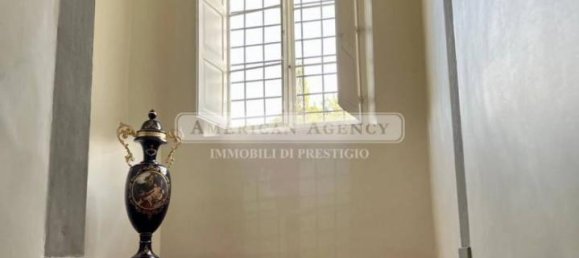 9 rooms Apartment in Florence, Italy No. 34717 11