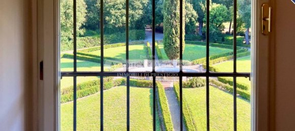 9 rooms Apartment in Florence, Italy No. 34717 23