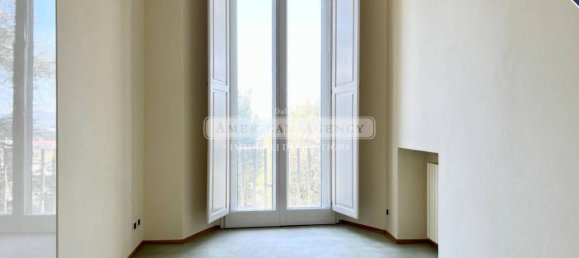 9 rooms Apartment in Florence, Italy No. 34717 16