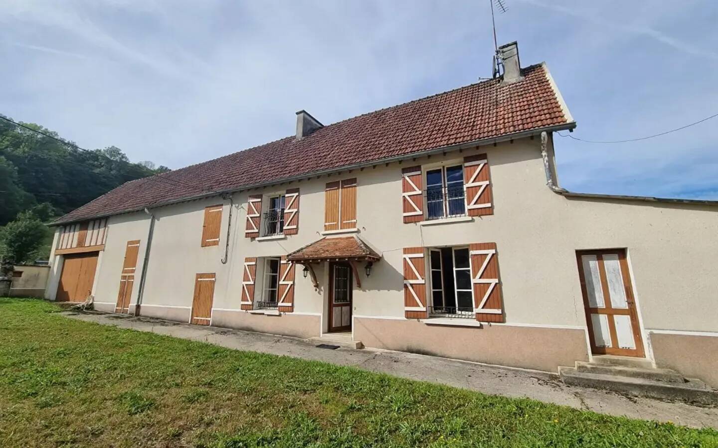 3 bedrooms House in Orly-sur-Morin, France No. 328383