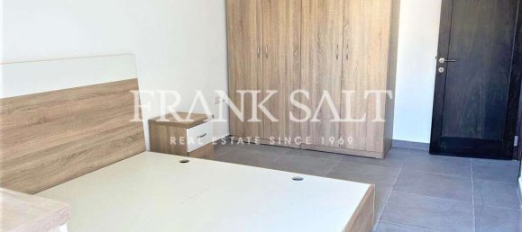 1 bedroom Apartment in Ta' Xbiex, Malta No. 4746 4