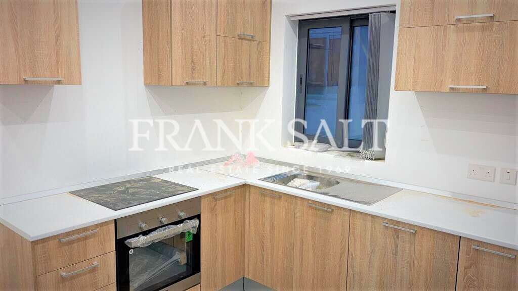 1 bedroom Apartment in Ta' Xbiex, Malta No. 4746