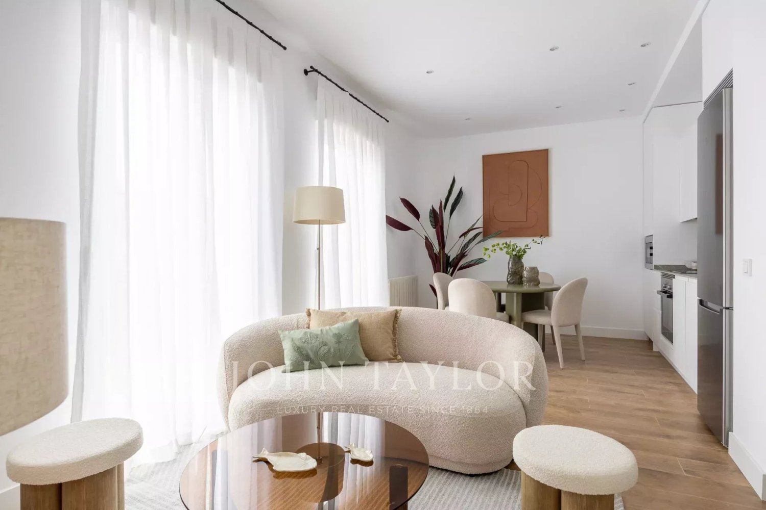 3 bedrooms Apartment in Madrid, Spain No. 272053