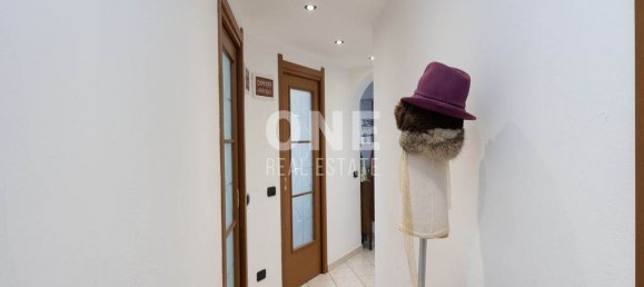 Коммерческая недвижимость с 1 спальней в Монца, Италия № 310934 14