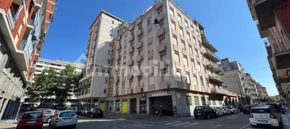 2 Schlafzimmer Wohnung in Turin, Italy, Nr. 319101 36