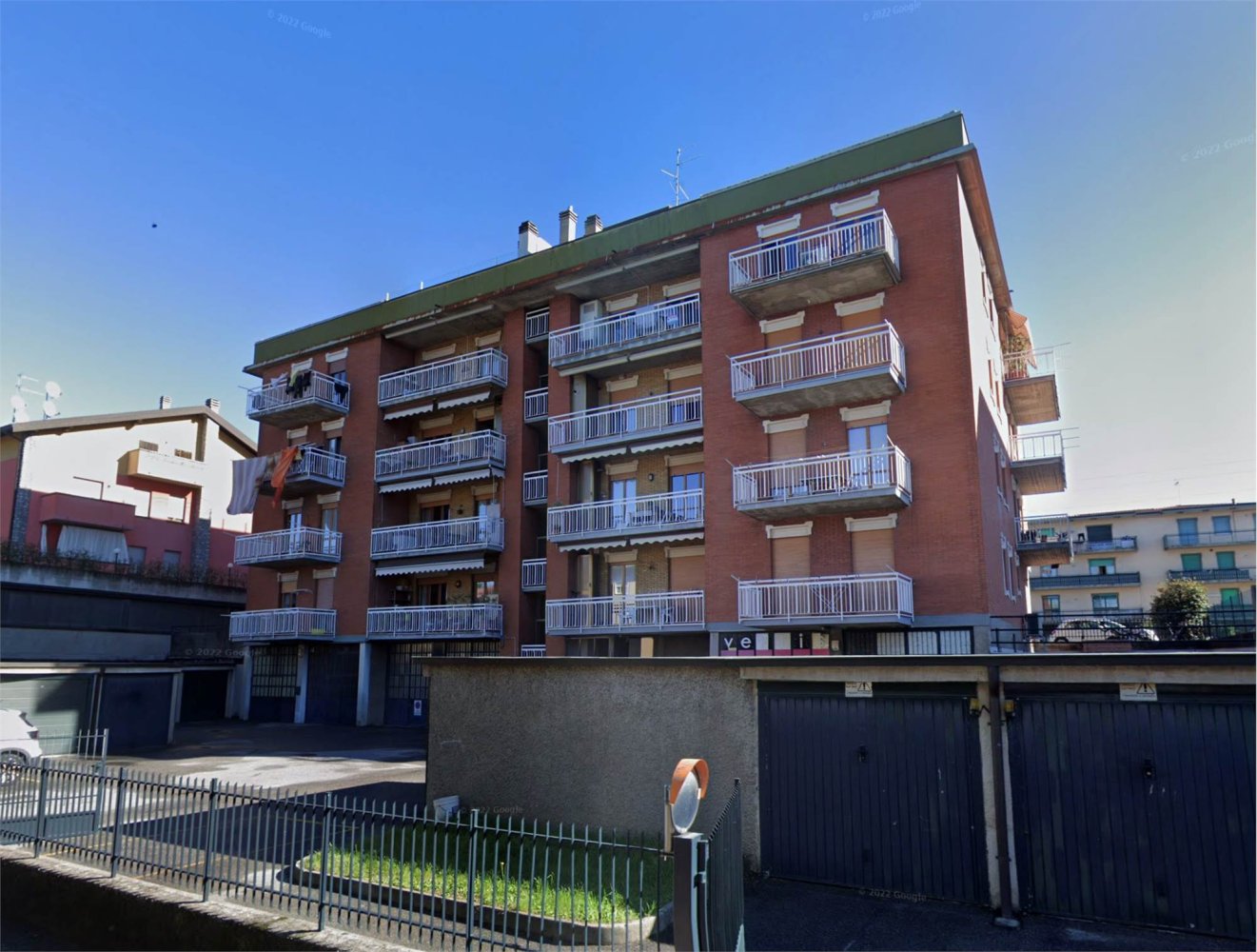 1غرفة مستودع في Villa d'Almè, Italy رقم 85660