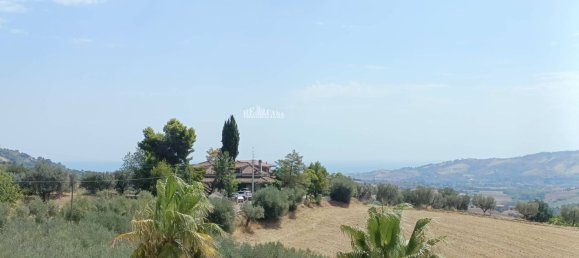 3 rooms Apartment in Colonnella, Italy No. 148300 6