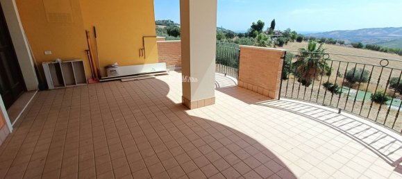 3 rooms Apartment in Colonnella, Italy No. 148300 4