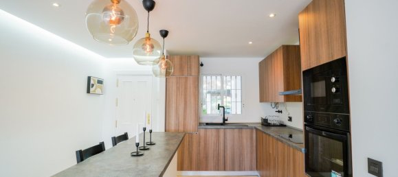 2 bedrooms Apartment in Benahavis, Spain No. 147159 3