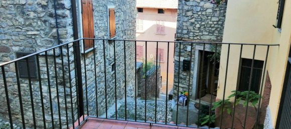 2 bedrooms House in Centro Valle Intelvi, Italy No. 114586 2