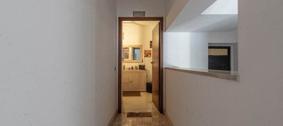 Квартира с 3 комнатами в Палермо, Италия № 303097 22