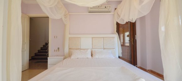 Villa 5+1 in Kargicak, Turkey No. 17003 16