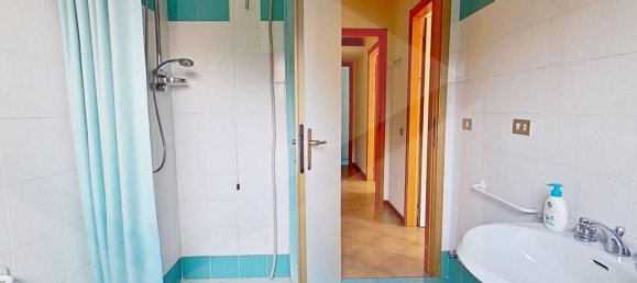 Квартира с 4 комнатами в Монца, Италия № 26718 22