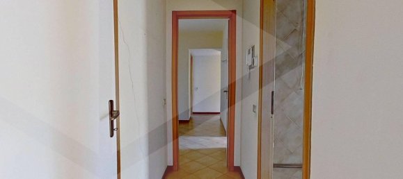 Квартира с 4 комнатами в Монца, Италия № 26718 14