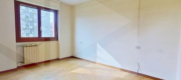 Квартира с 4 комнатами в Монца, Италия № 26718 7