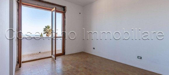 3 bedrooms Villa in Palermo, Italy No. 266641 4