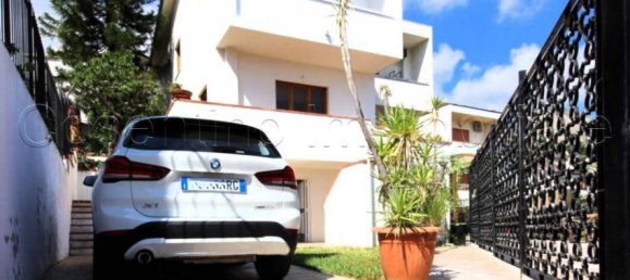 3 bedrooms Villa in Palermo, Italy No. 266641 21