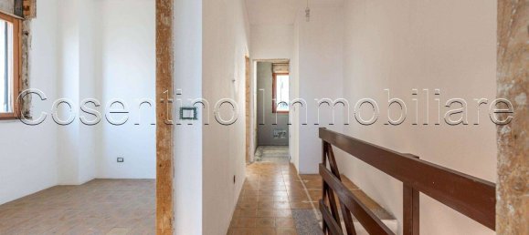 3 bedrooms Villa in Palermo, Italy No. 266641 7
