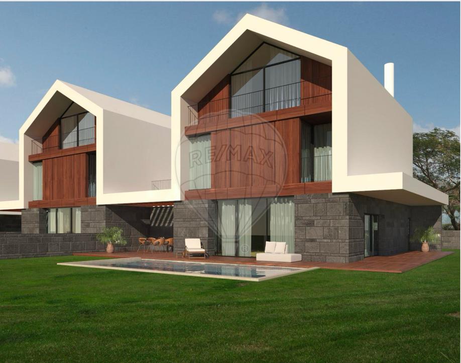 330m² Land in Cascais, Portugal No. 64605