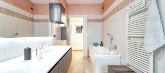 4 rooms Apartment in Melegnano, Italy No. 19740 3