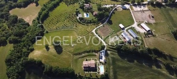 9 rooms House in Cagli, Italy No. 67695 2